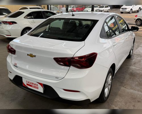 Ônix Plus 1.0 lt2 2020.2021 5